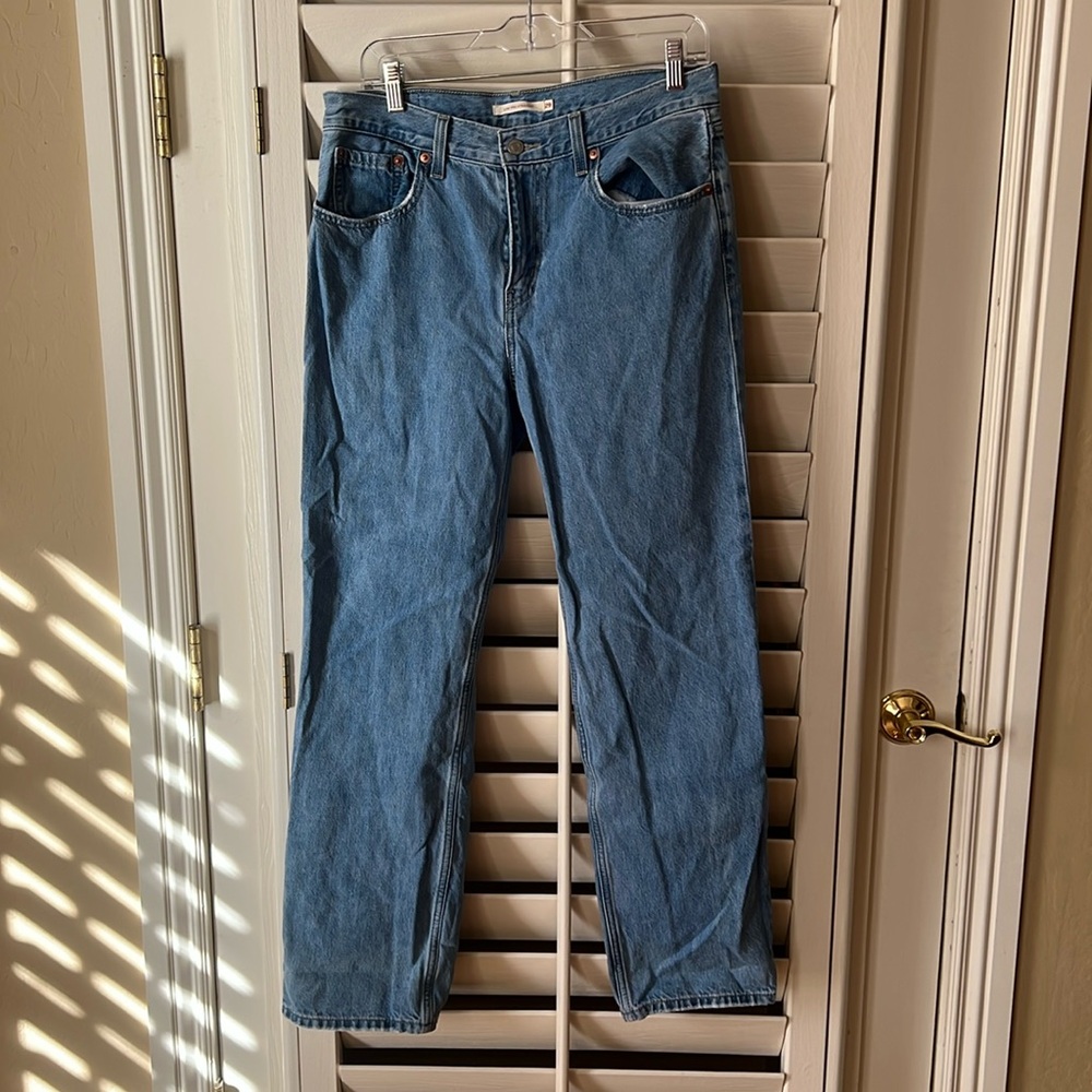 Size 29, Levi’s low pro straight leg jeans, like new